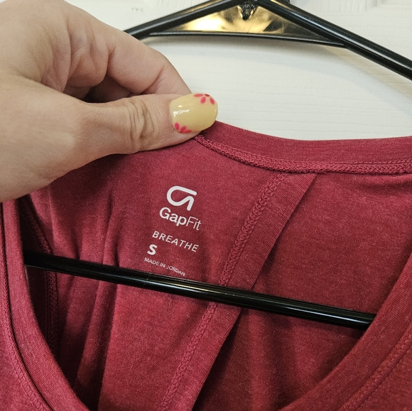 GAP Women's Heathered Raspberry Racerback Tank - Picture 2 of 3